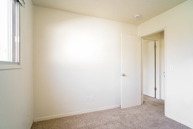 Laurelwood Apartments
