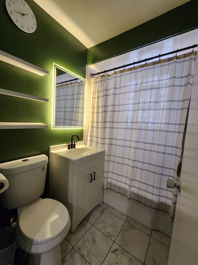 Bathroom - 6751 S Kilbourn Ave