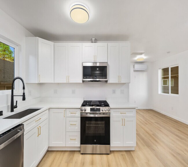 Photo - 5945 Fauntleroy Way SW Unit A