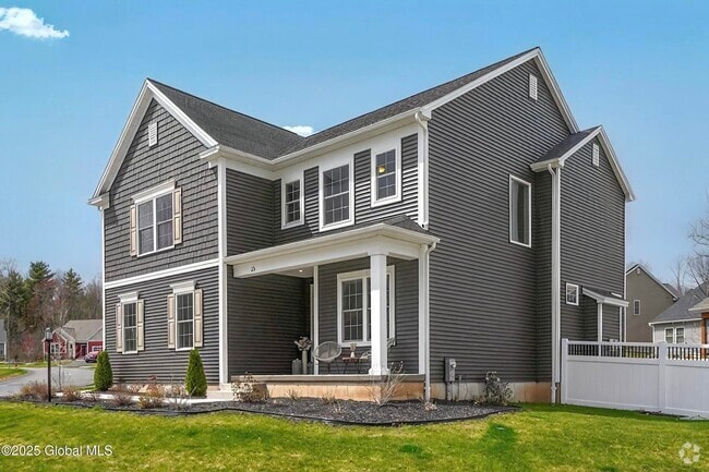 Building Photo - 23 Village Circle N Rental