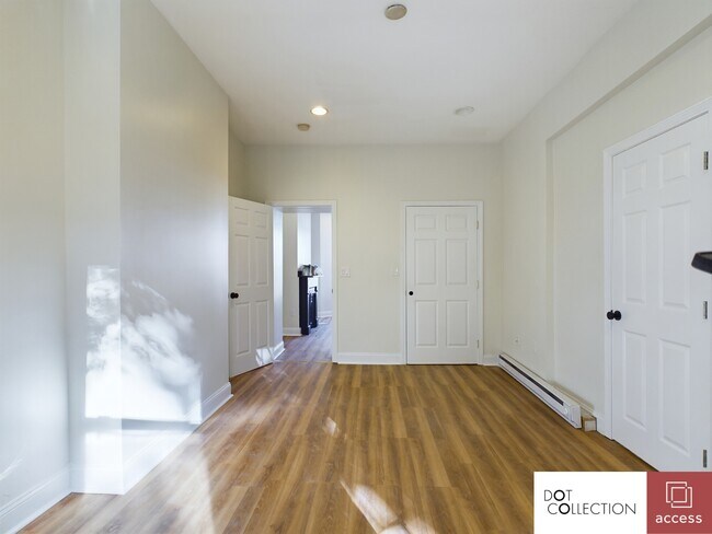 Photo - 31 Alexander St Unit #2