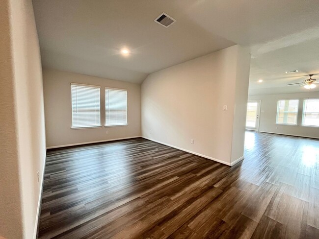 Photo - 2450 Goddard Grn Dr