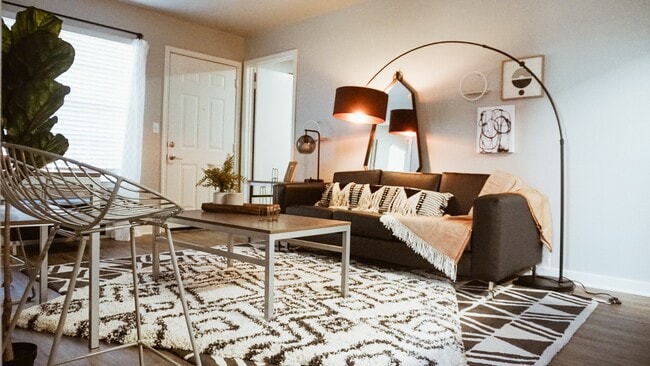 Photo - Pilots Pointe Apartments