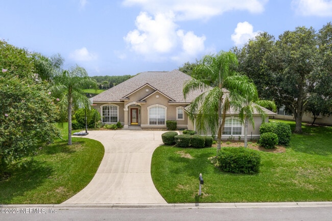 Photo - 1228 Loch Tanna Loop