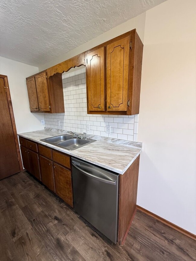 Photo - 168 Clifton St Unit 168 Clifton St