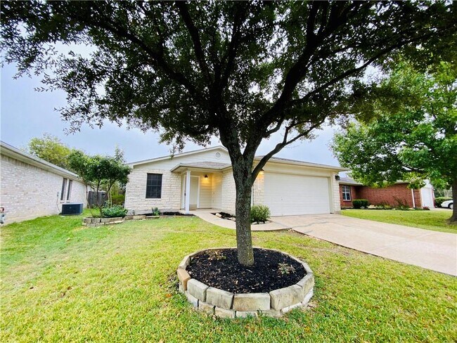 Photo - 3811 Julianas Way