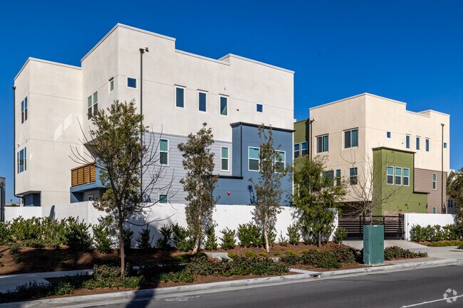 Photo - Emerald Pointe