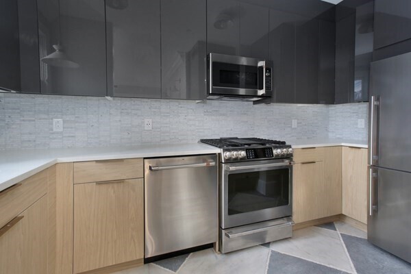 Building Photo - 15 Lanark Rd Unit G Rental