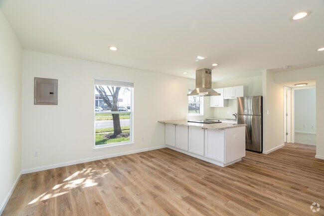 1BR, 1BA - 620SF
