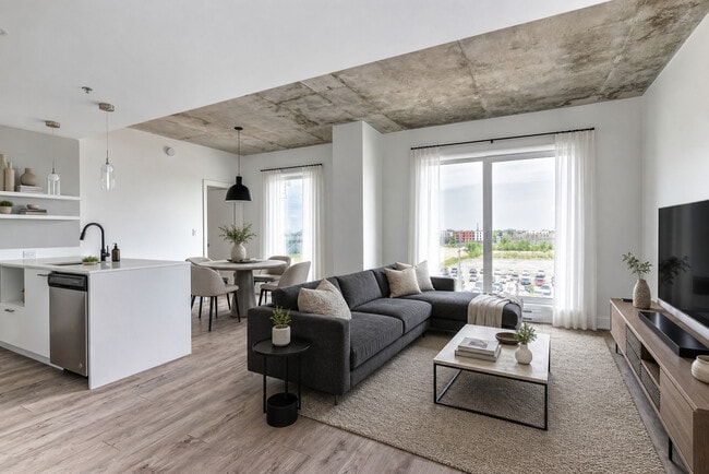 Building Photo - MILHAUS Condo