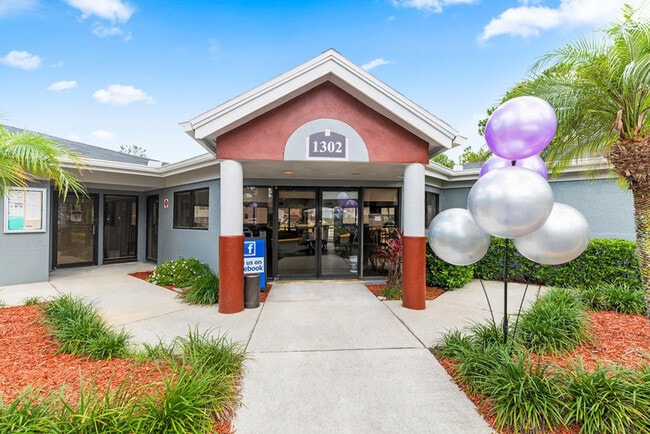 Photo - Palms at Sand Lake