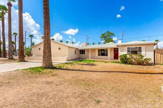 809 N Gilbert Ave