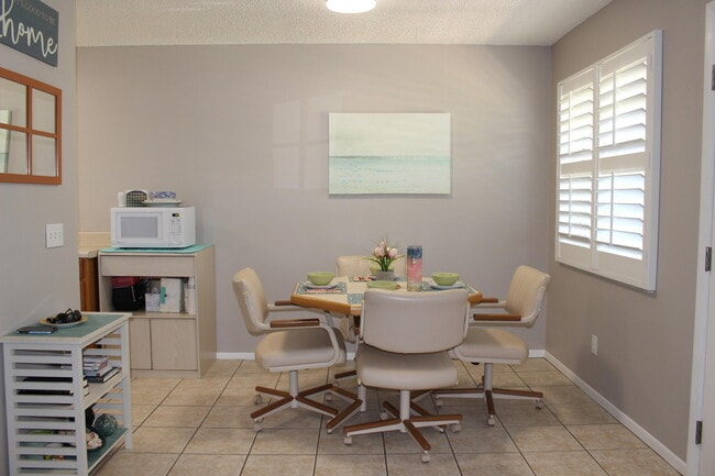 Photo - 30 Lake Vista Trail Unidad 205