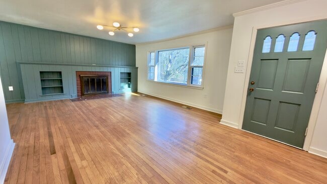 Photo - 3413 Montlake Dr