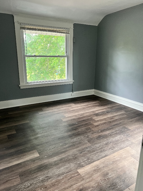 Building Photo - 104 Charles Ave