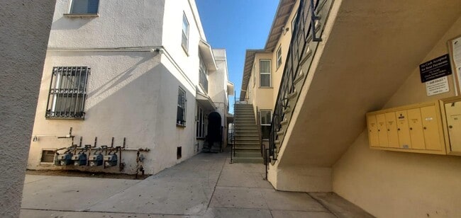 Photo - 1212 - 1218 S Harvard Blvd