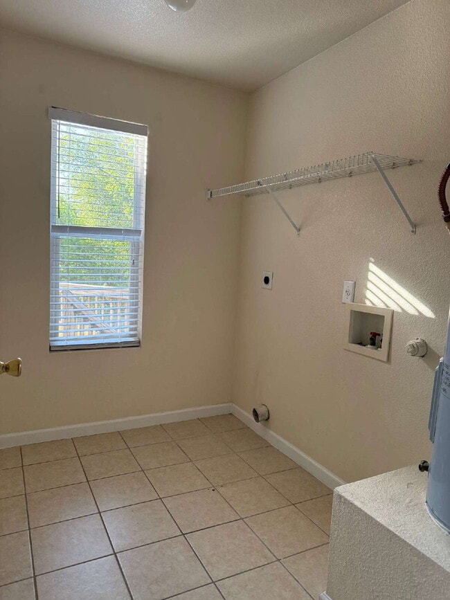 Photo - 8003 Maverick Climb