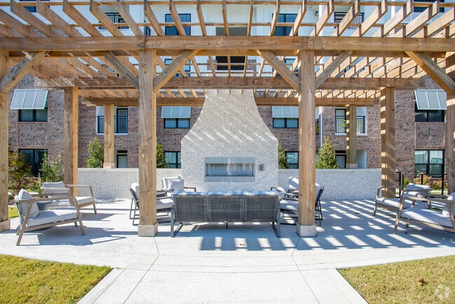 Outdoor Lounge - Reserve at Blake Farm