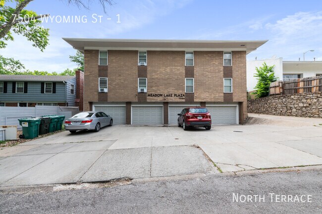Building Photo - 7504 Wyoming St Unit 1 Rental