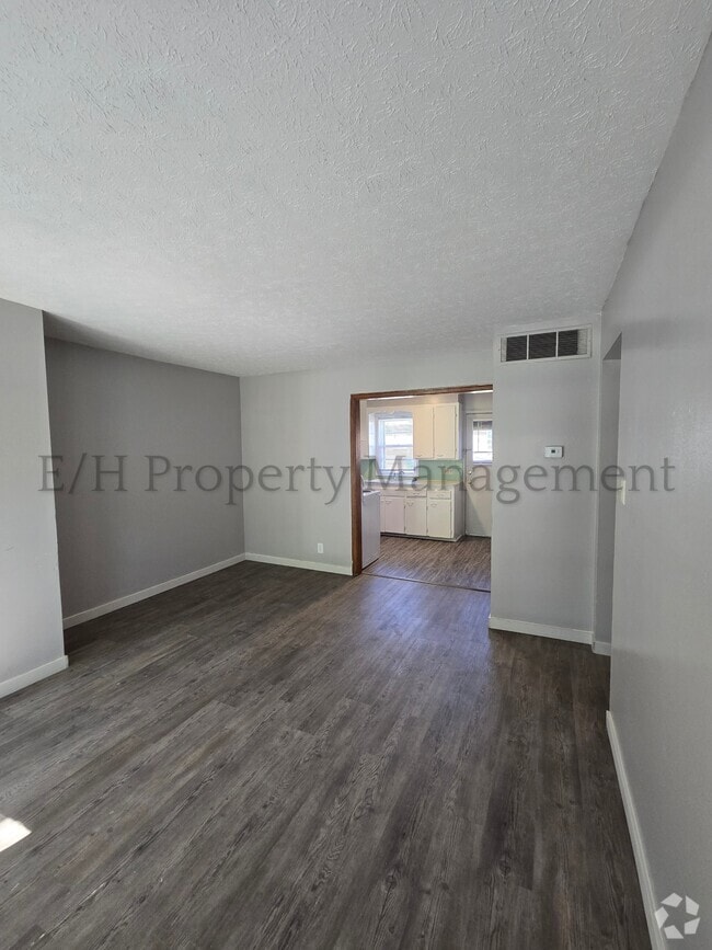 Building Photo - 751 S Governeour Rd Rental