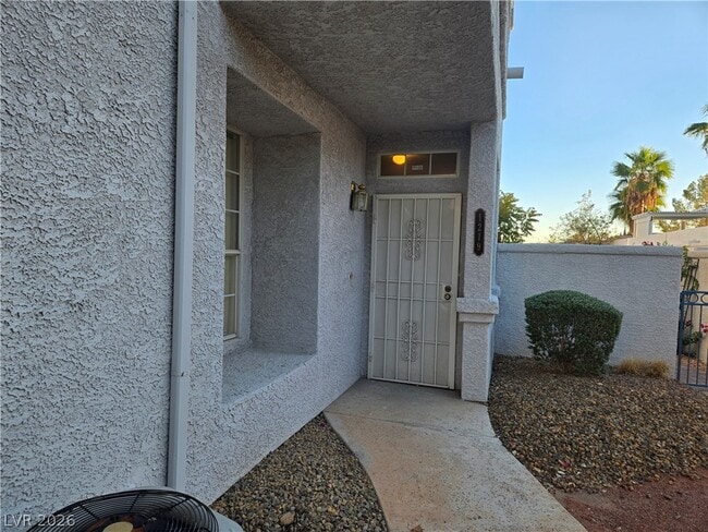 Photo - 5201 S Torrey Pines Dr