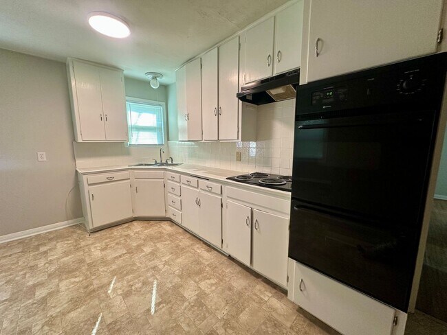 Photo - 2612 Alice Ave