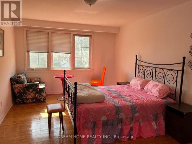 Photo - 25 Tollerton Ave