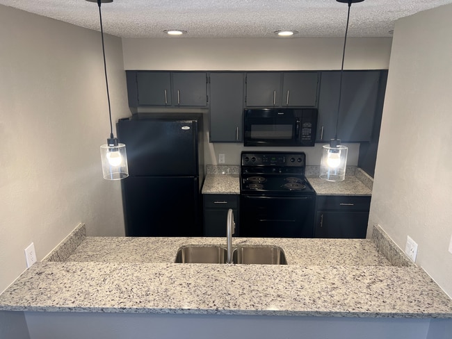 IMG_7013.jpeg - The Pearl on University