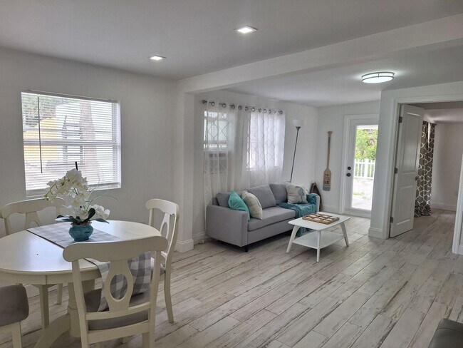 Photo - 1BR 1BA - NSB