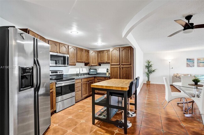 Photo - 1000 Parkview Dr Unidad 412