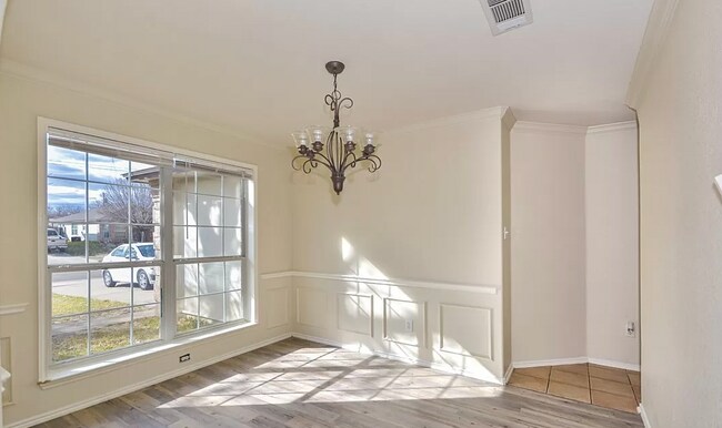 Photo - 1600 Quarry Dr