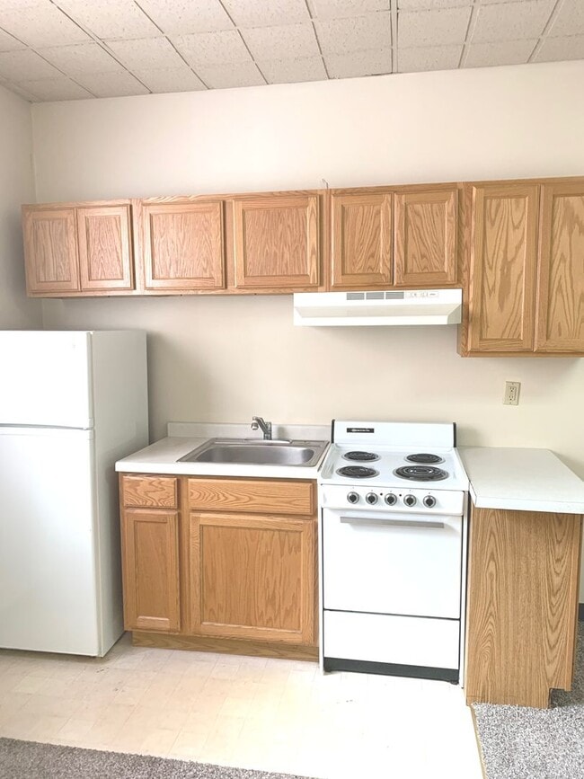 Photo - 1233 Marshall / 1222-36 Cass