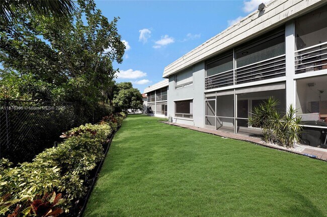 Photo - 4291 NW 9th Ave Unidad 104