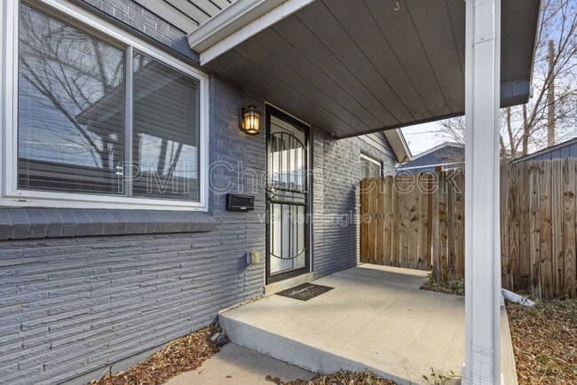 Photo - 1010 Newton St