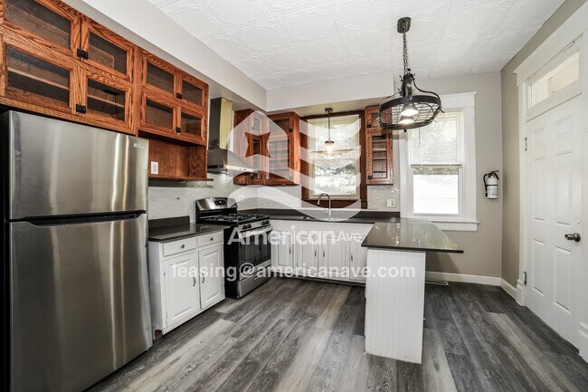 Photo - 519 E Frye Ave