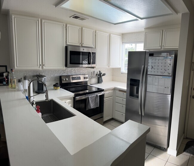 2601 Kings View Cir Condo Unit Ashford park Condo for Rent in Spring