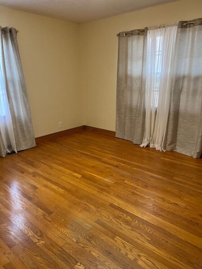 2 Bedrooms / 1 Bath Kingsport, TN 37660 Rental House Rental in