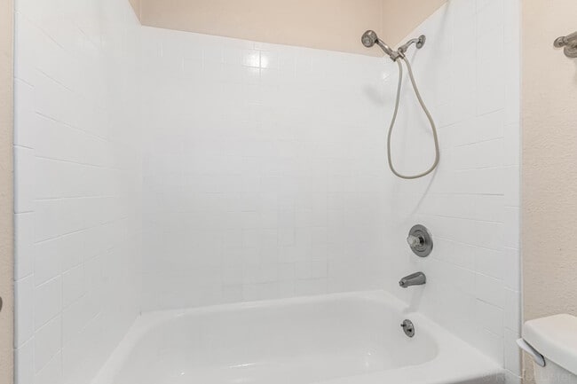 Building Photo - 7350 N Vía Paseo Del Sur Unit Q205