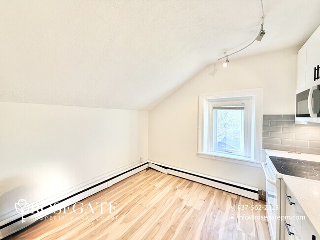 Photo - Spacious 1-Bedroom Upper Apartment with Parking – Utilities Included – Cambridge Unit 3