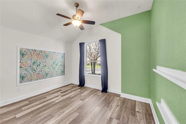 Photo - 1523 Carnation St