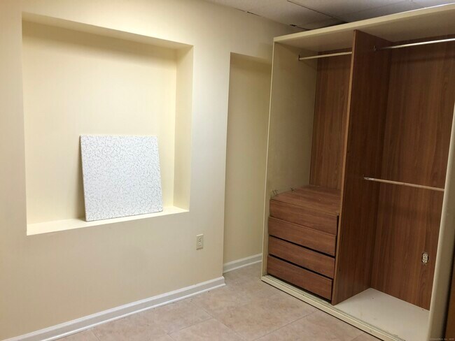 1399 State St Unit 5B