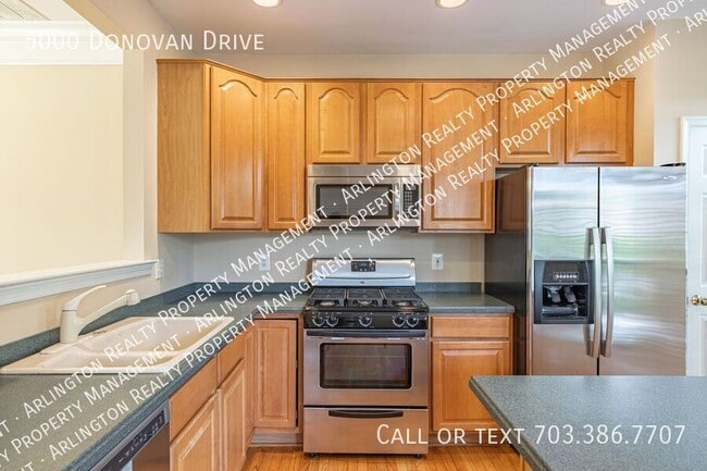 Photo - 5000 Donovan Dr