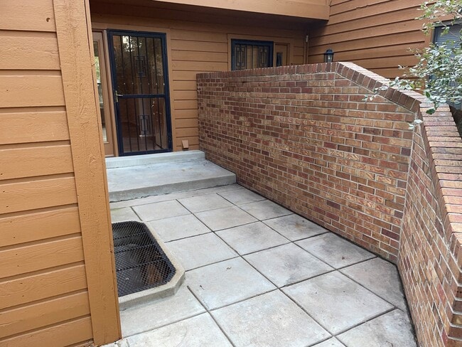 Photo - 9400 E Iliff Ave