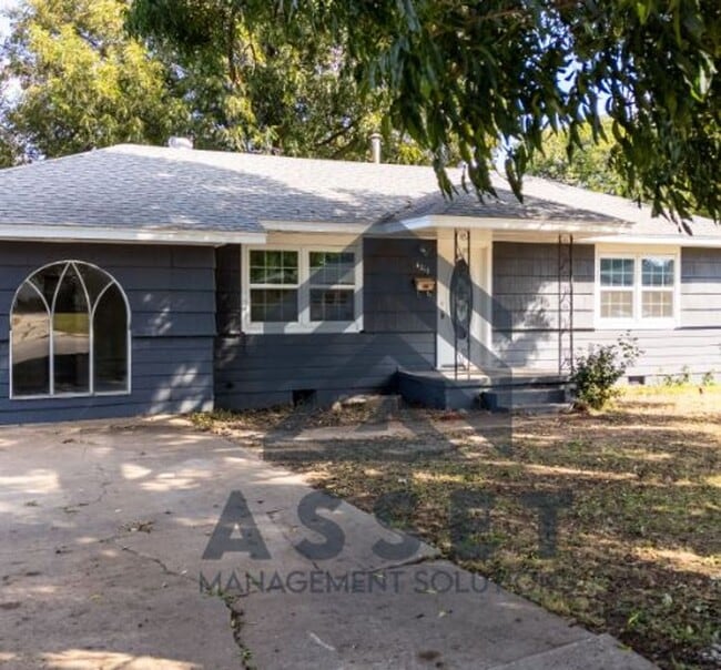 Photo - RENT TO OWN – Warr Acres!