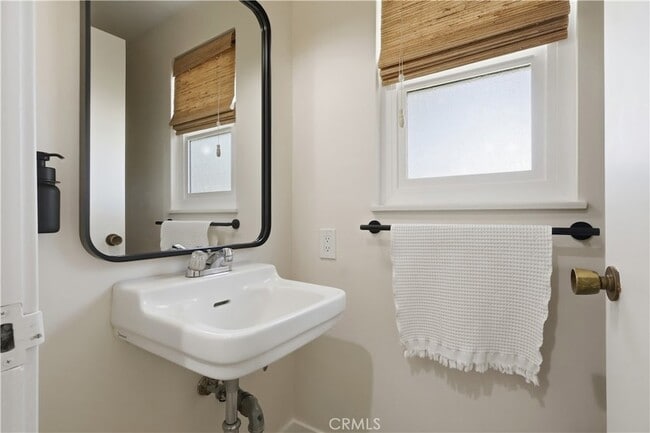 Photo - 1260 Somerset Ln
