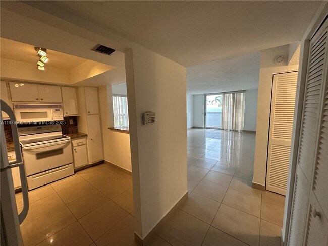 Photo - 7118 Bonita Dr Unit 305