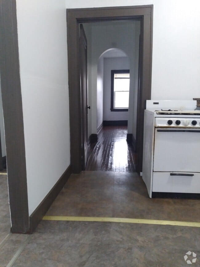 Building Photo - 130 E 13th Ave Rental