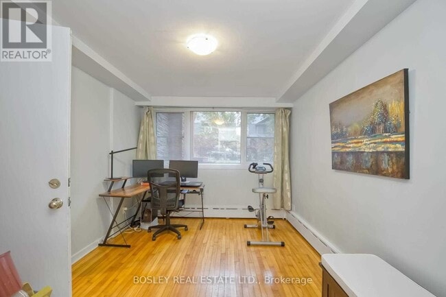 Photo - 144 Evelyn Ave