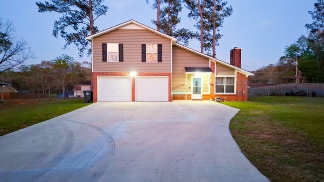 Photo - 403 Antler Dr