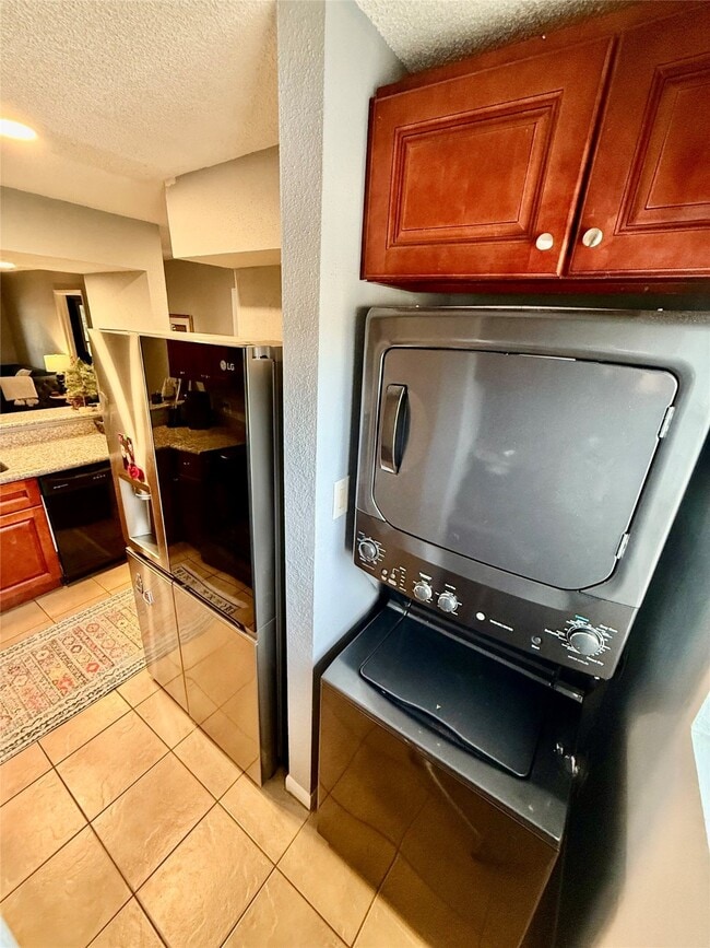 Building Photo - 1516 Bay Area Blvd Unit B8